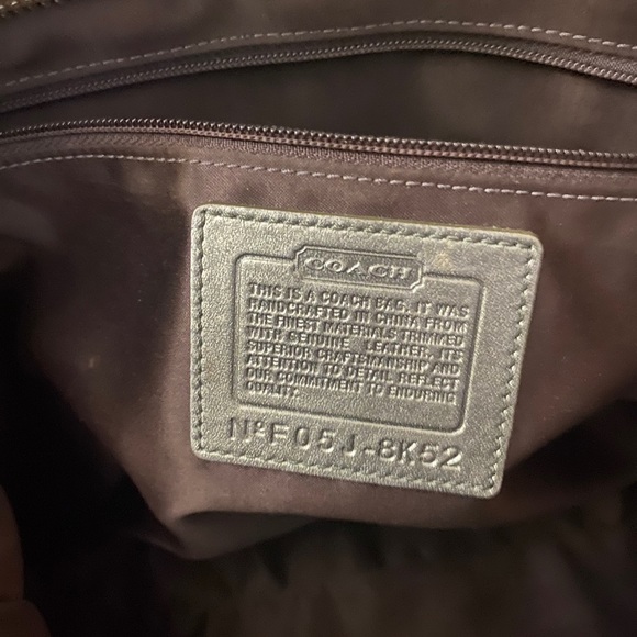 COACH Signature C Bead Tote (L) - Picture 6 of 11
